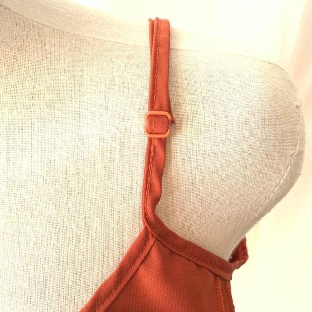 Mine Sleeveless Ruffled Top Medium - Picture 4 of 7